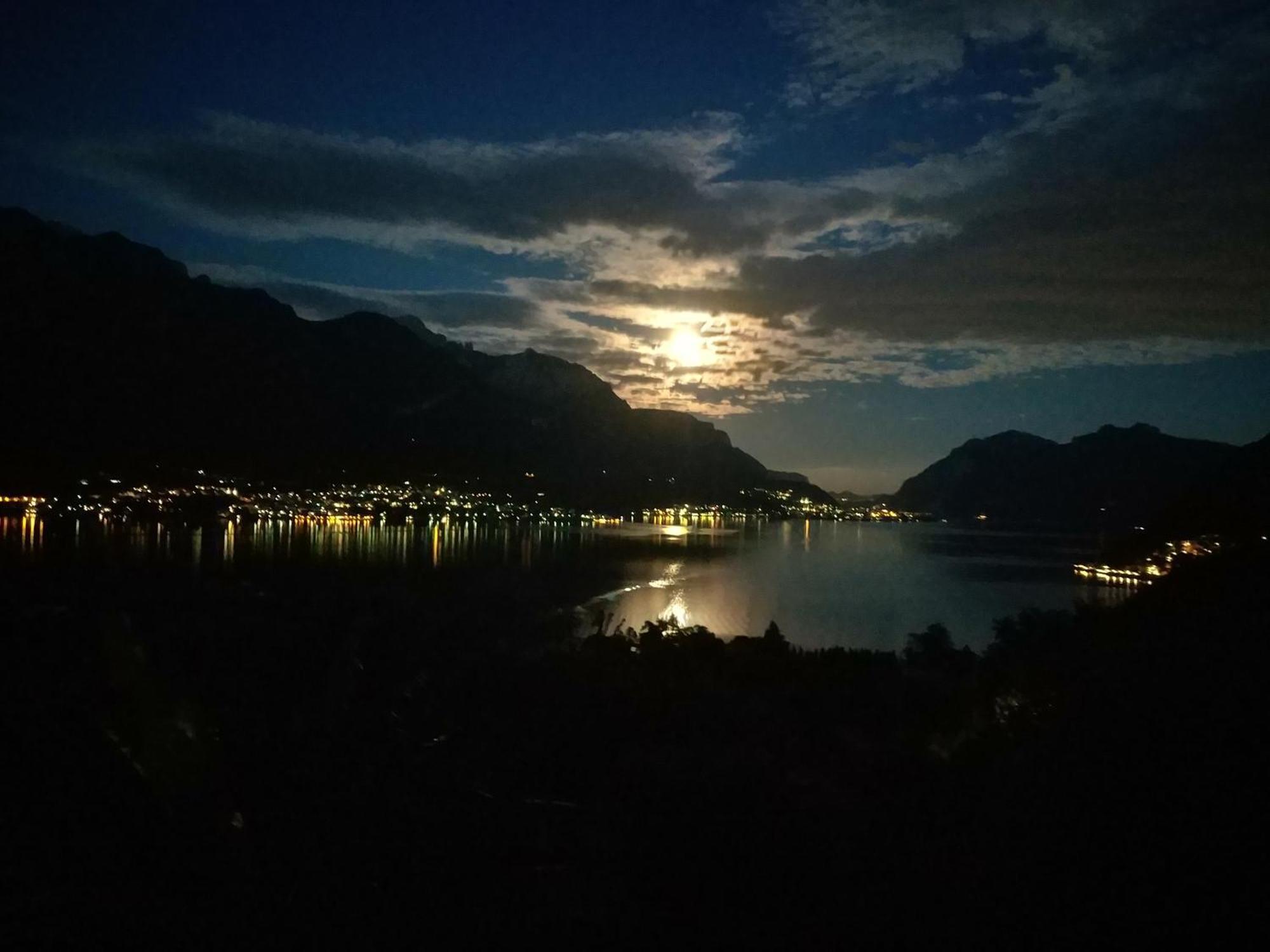 Apartment A Lago Private Beach And Parking Oliveto Lario Room photo