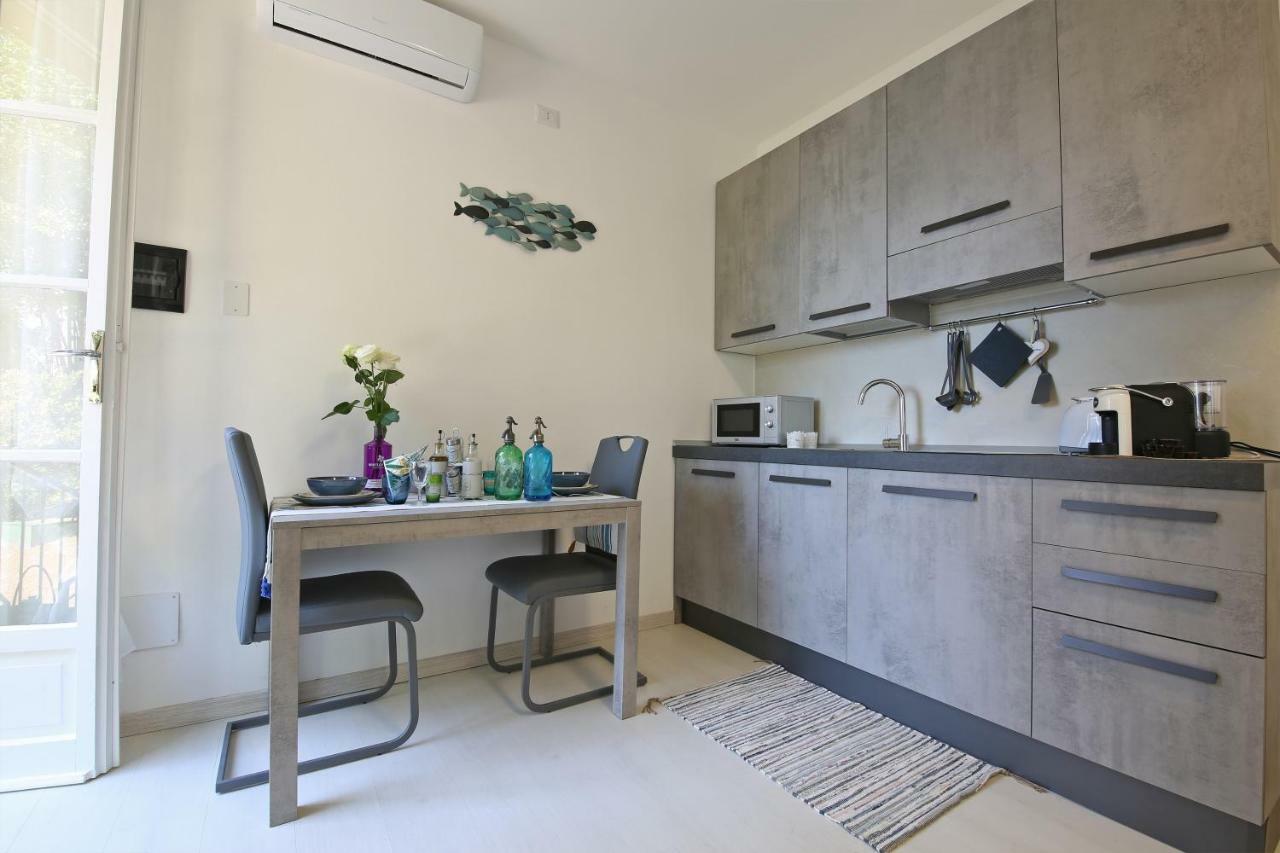 Apartment A Lago Private Beach And Parking Oliveto Lario Exterior photo